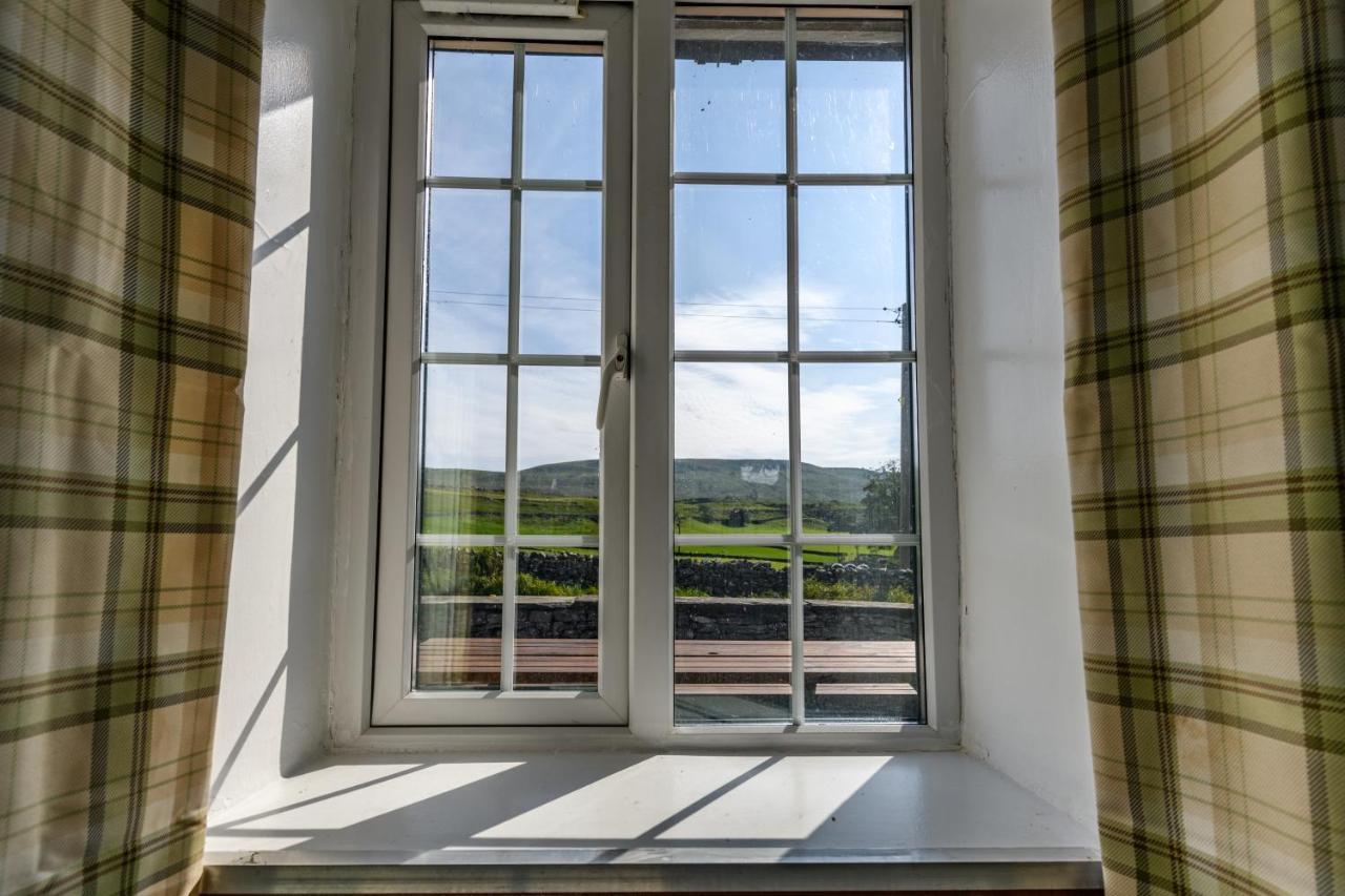 Old School House - Yorkshire Three Peaks Challenge Weathercote Bagian luar foto